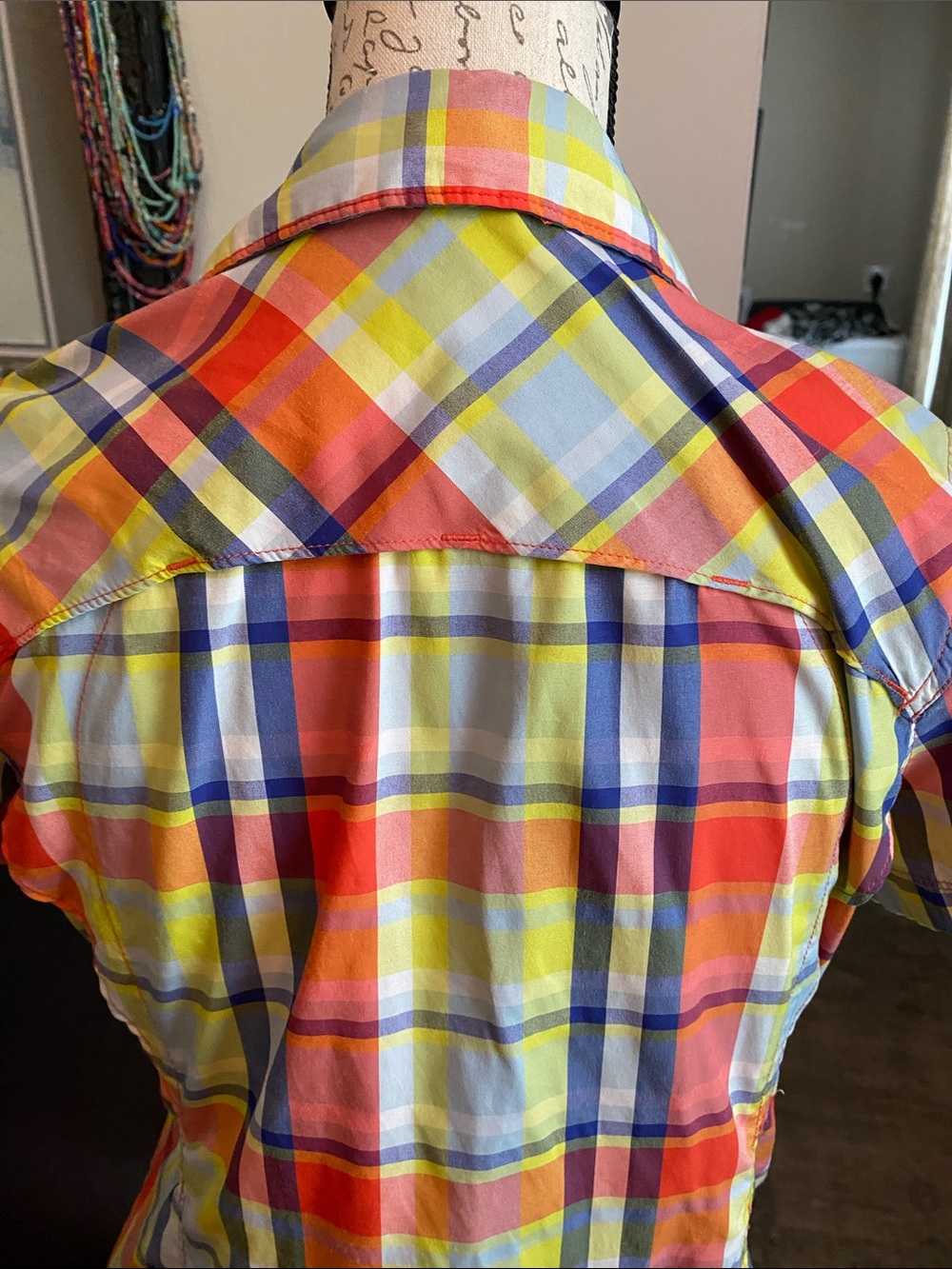 Columbia Multicolor Plaid Short-Sleeve Button-Down Shirt - Picture 3 of 4